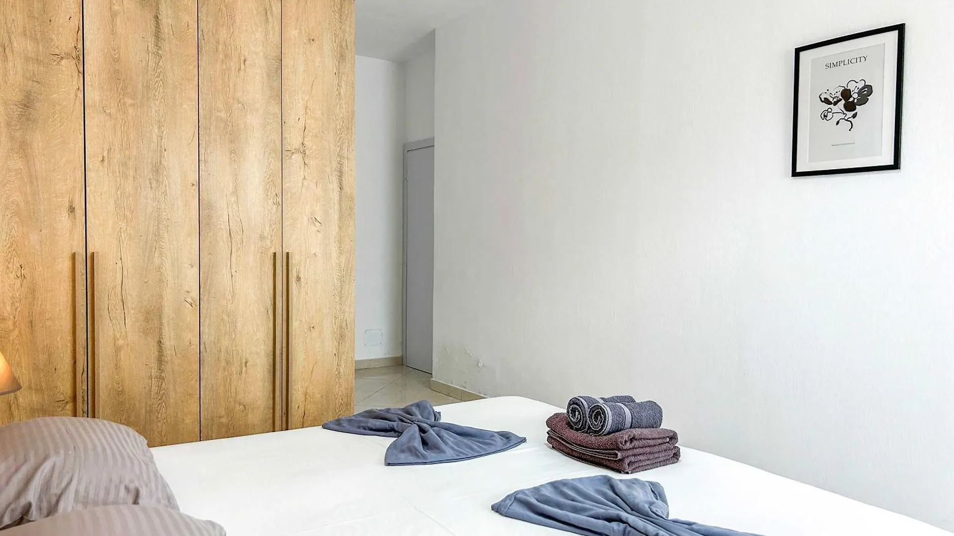 801 Vibes Apartment Durres