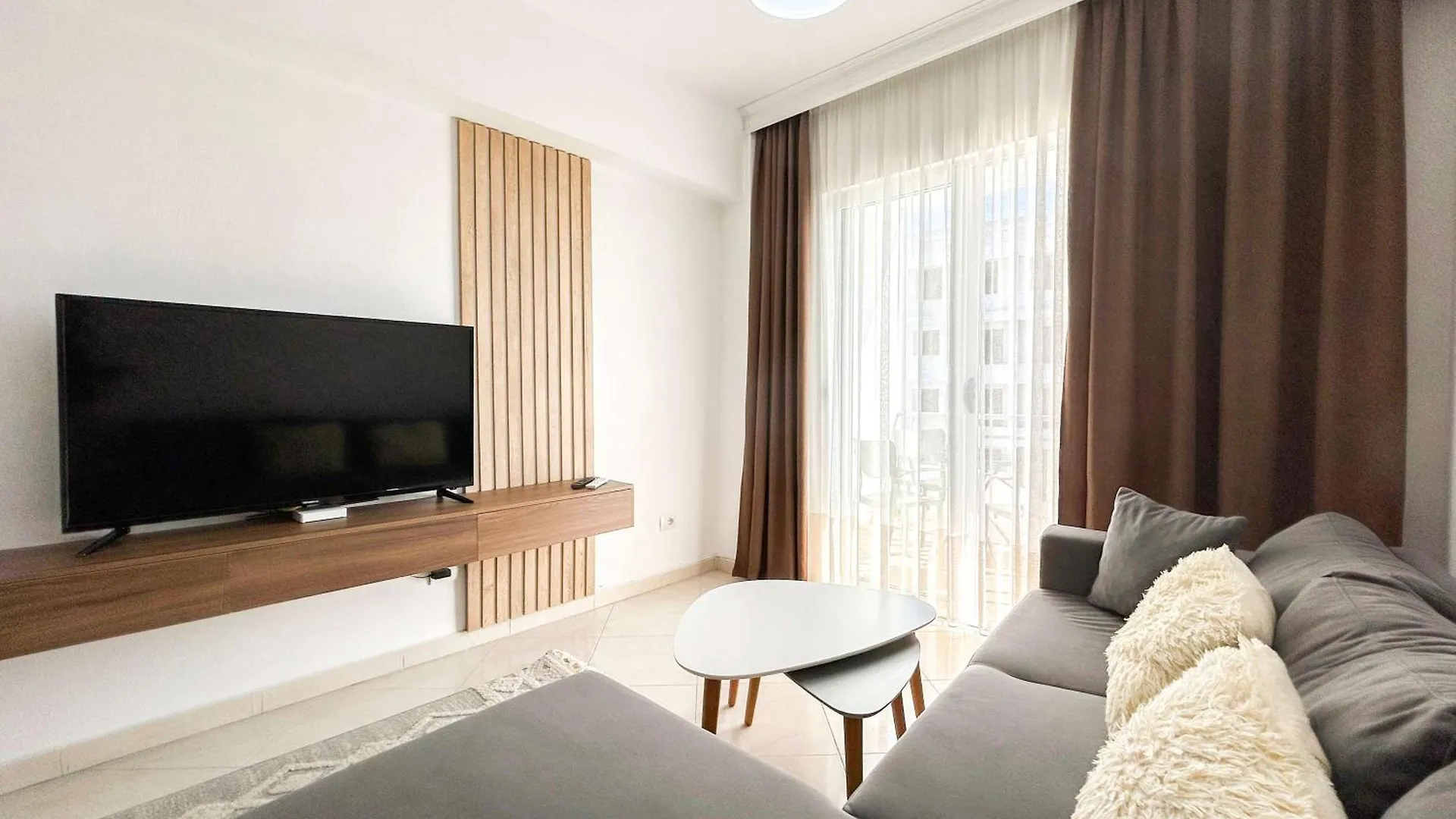 801 Vibes Apartment Durres 0*,