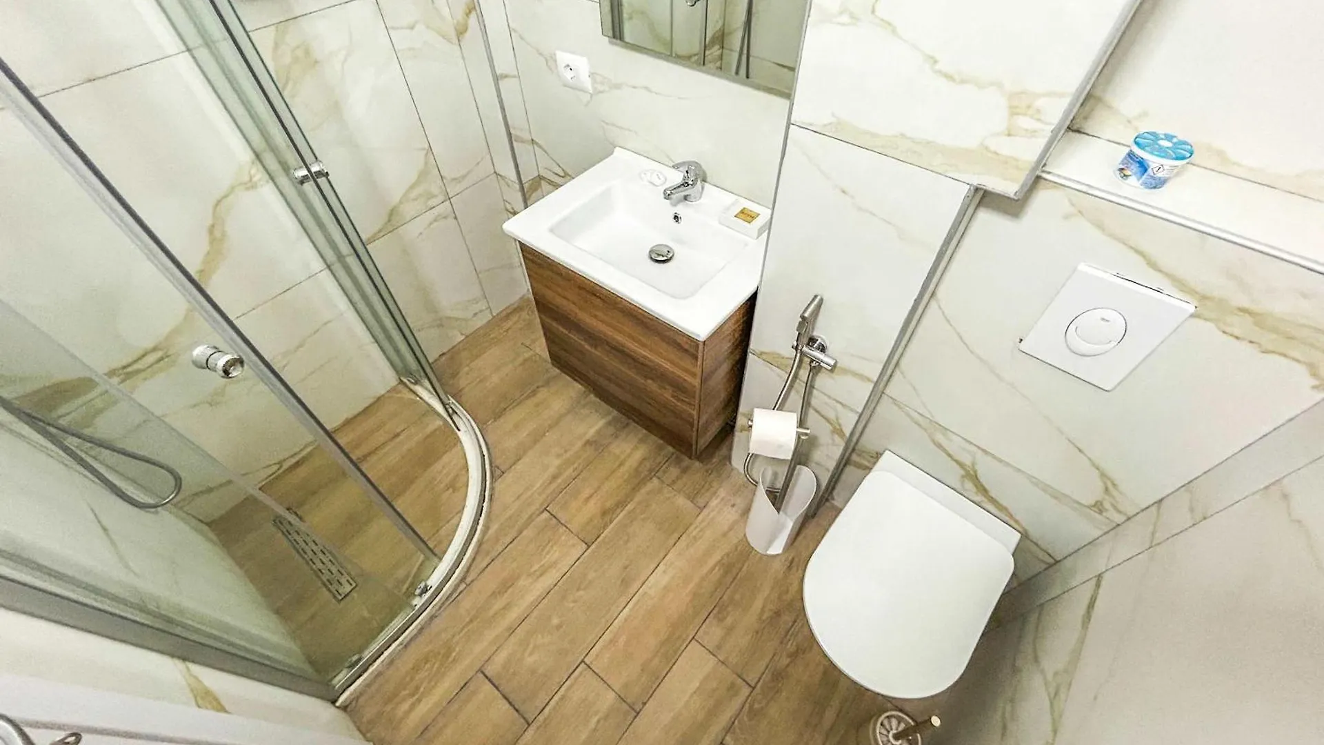 801 Vibes Apartment Durres