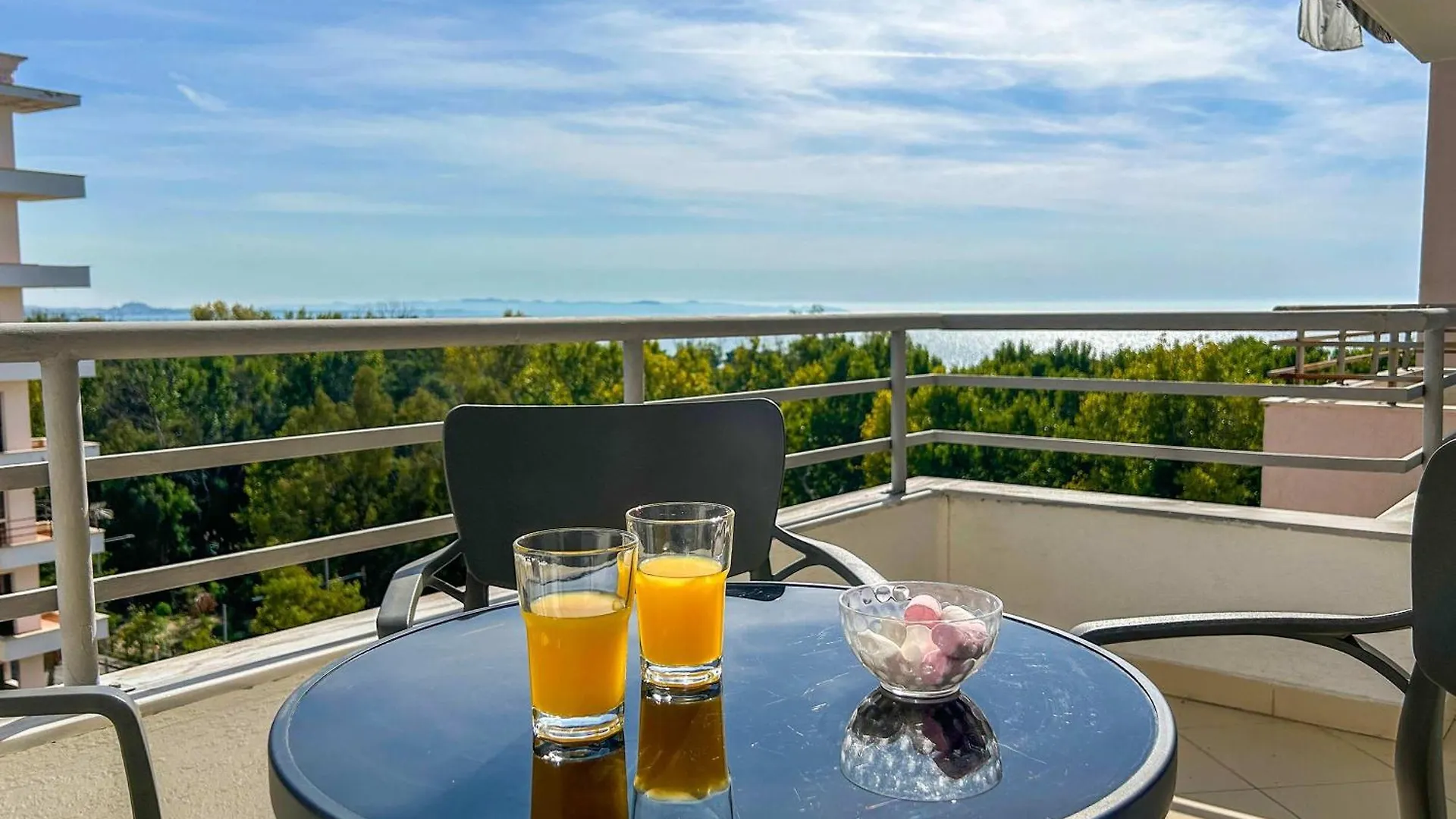 801 Vibes Apartment Durres