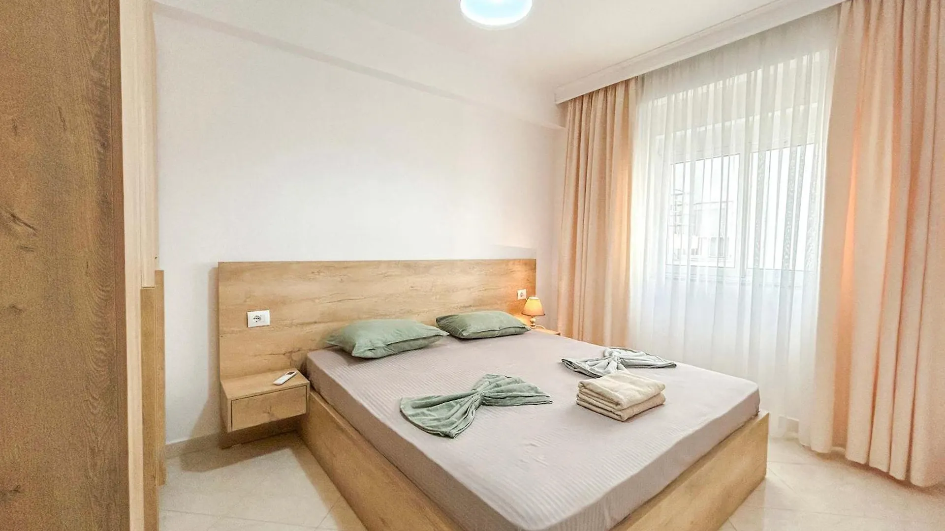 801 Vibes Apartment Durres