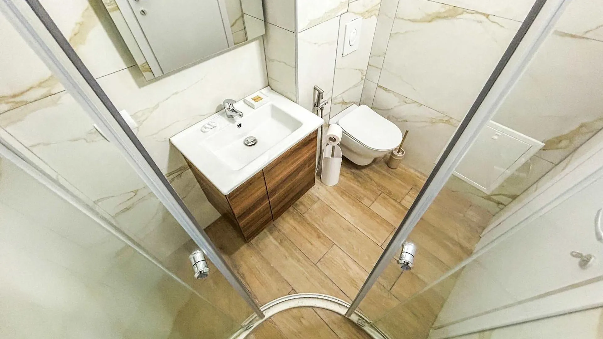 801 Vibes Apartment Durres