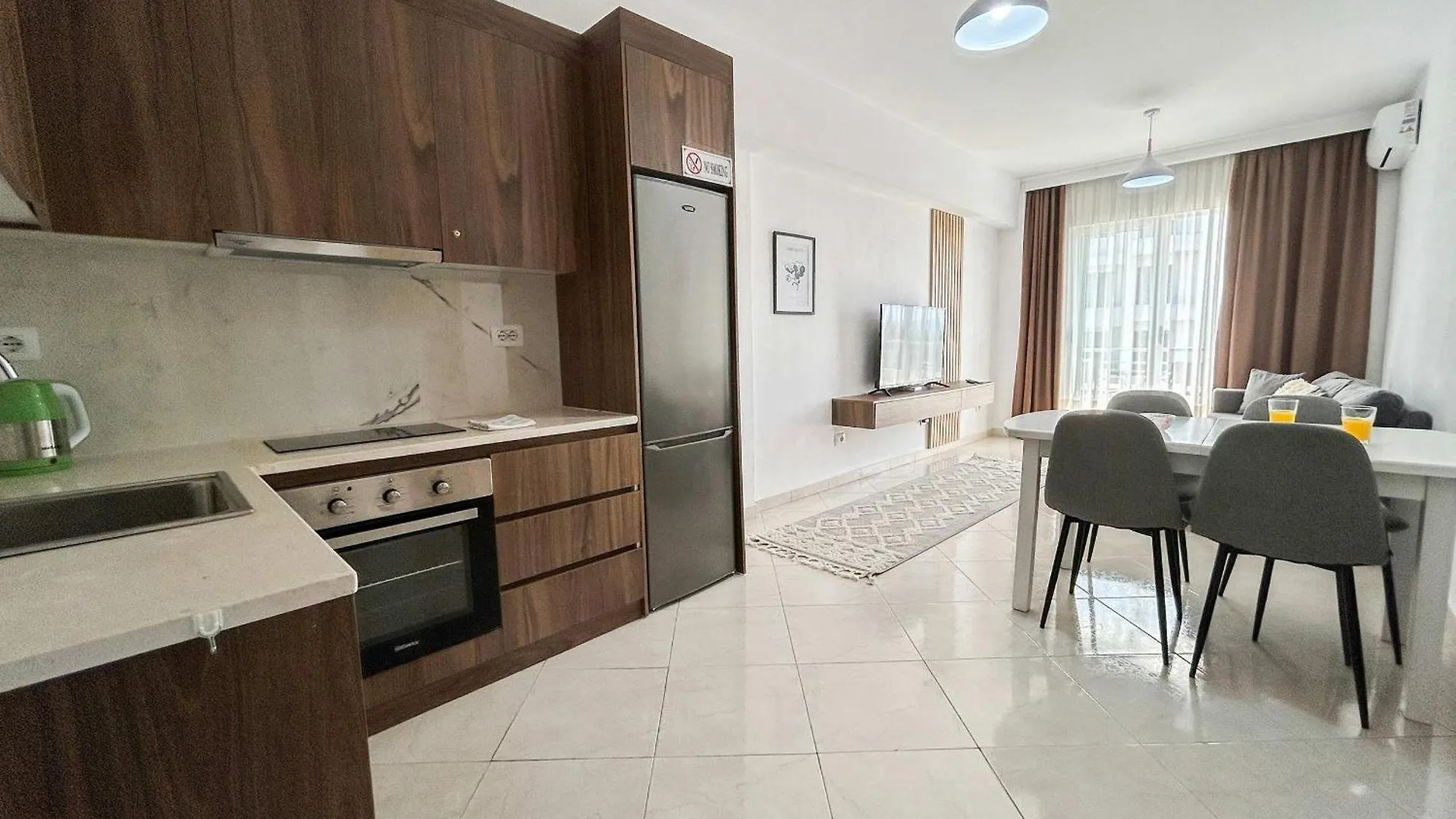801 Vibes Apartment Durres
