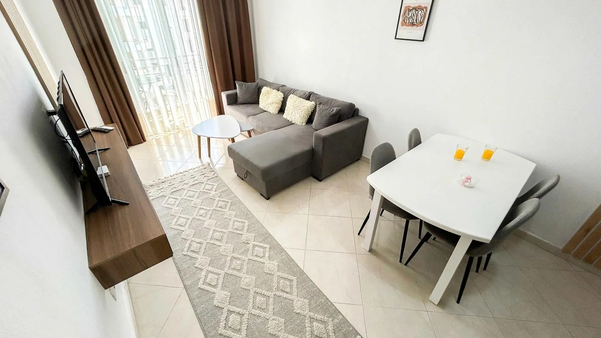 801 Vibes Apartment Durres